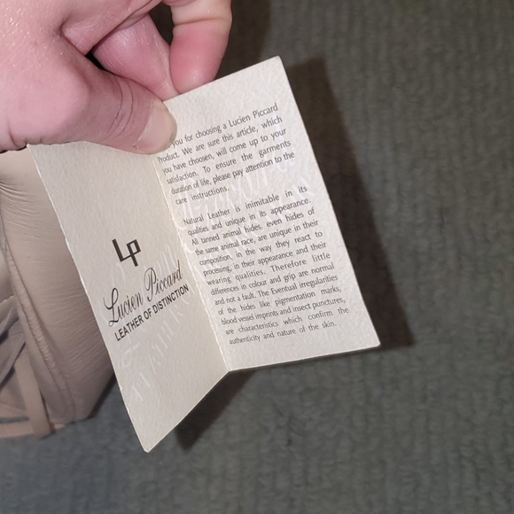 BNWT Half moon shape purse - Picture 10 of 12